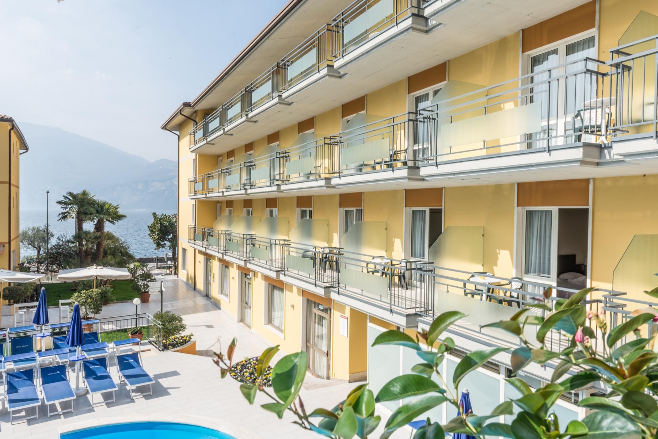 Hotel Drago Brenzone sul Garda Exterior photo