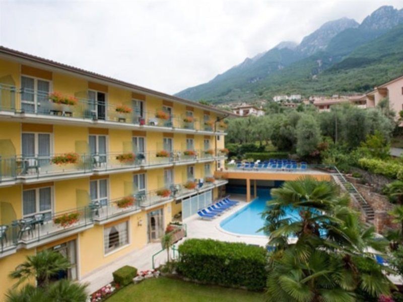 Hotel Drago Brenzone sul Garda Exterior photo