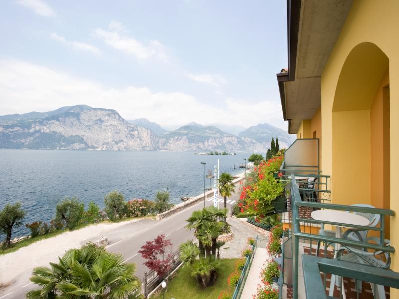 Hotel Drago Brenzone sul Garda Exterior photo